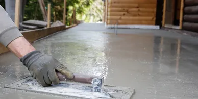 Finished residential concrete driveway